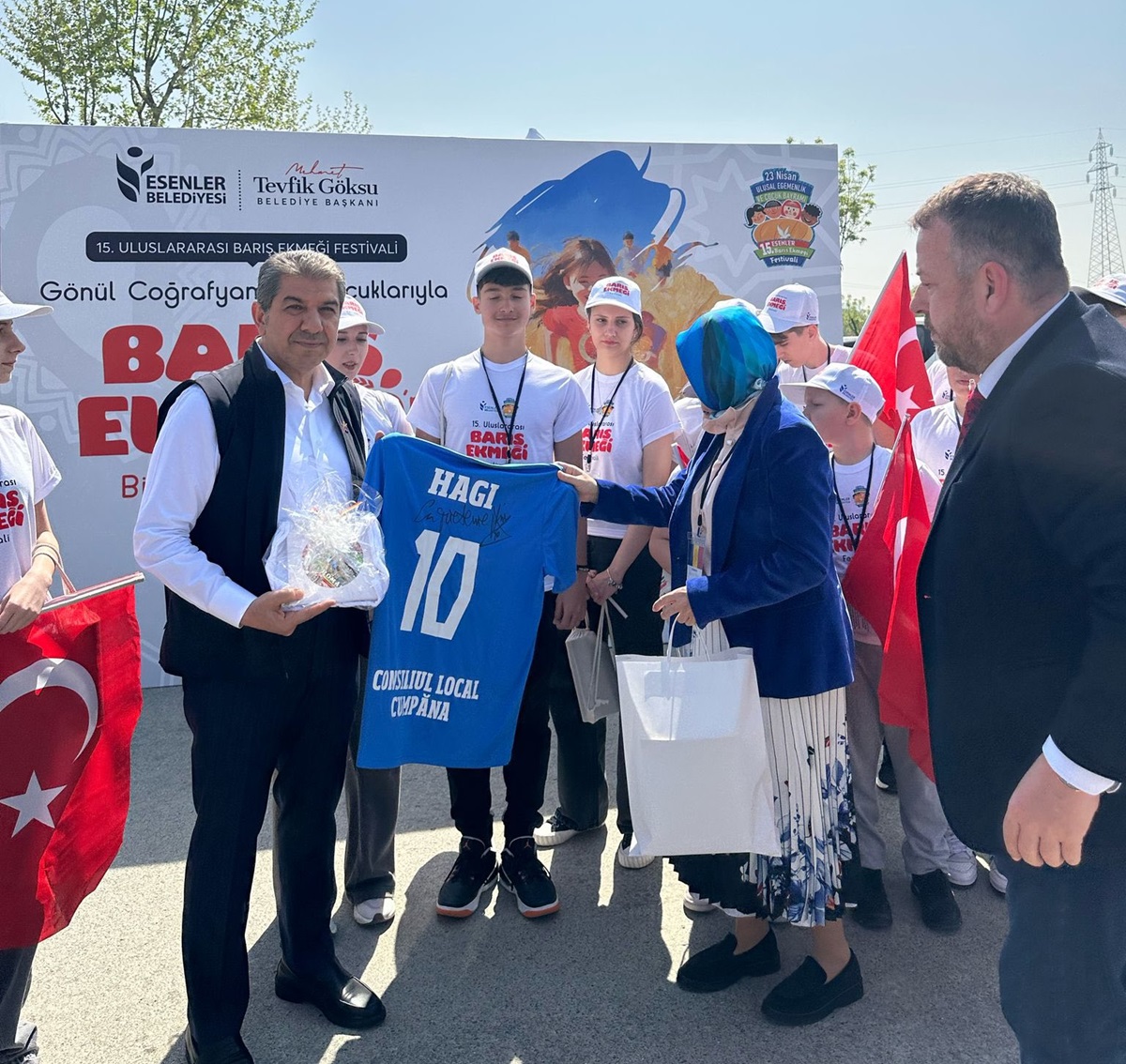 Cumpăna Ansamblul Folcloric Mugurașii Cumpenei Festivalul Internațional Pâinea Păcii Istanbul