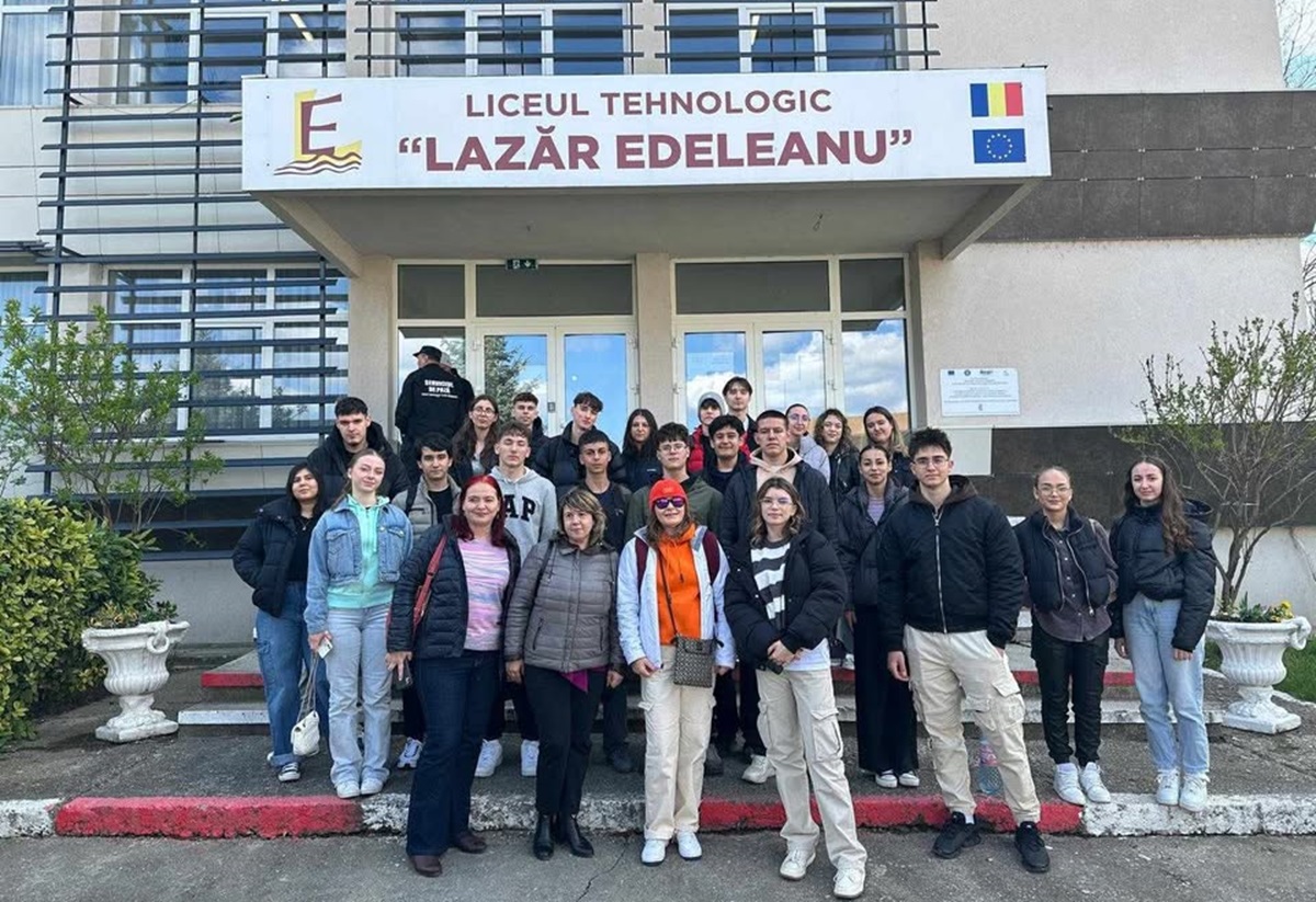 FOTO Liceul Tehnologic Lazăr Edeleanu Năvodari, gazda proiectului Erasmus despre poluarea Mării Negre: O colaborare frumoasă între trei țări balcanice care se respectă și se ajută reciproc