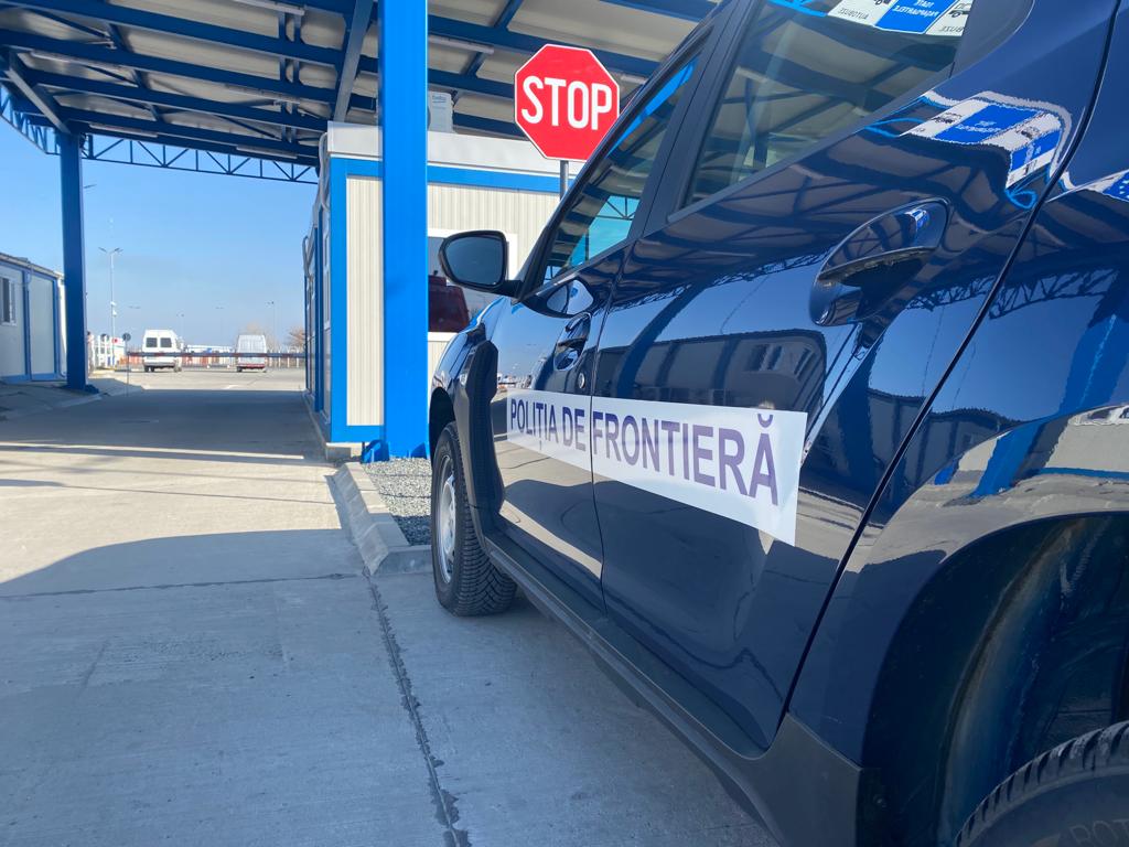 FOTO Polițiștii din Tulcea au interceptat un transport de haine fake care trebuia să ajungă în Ucraina! Detalii din anchetă