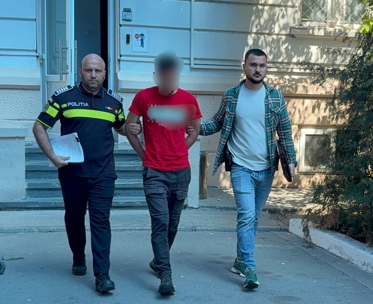 VIDEO Șofer din Năvodari urmărit de polițiști! A fost încătușat. Iată de ce nu a vrut să oprească