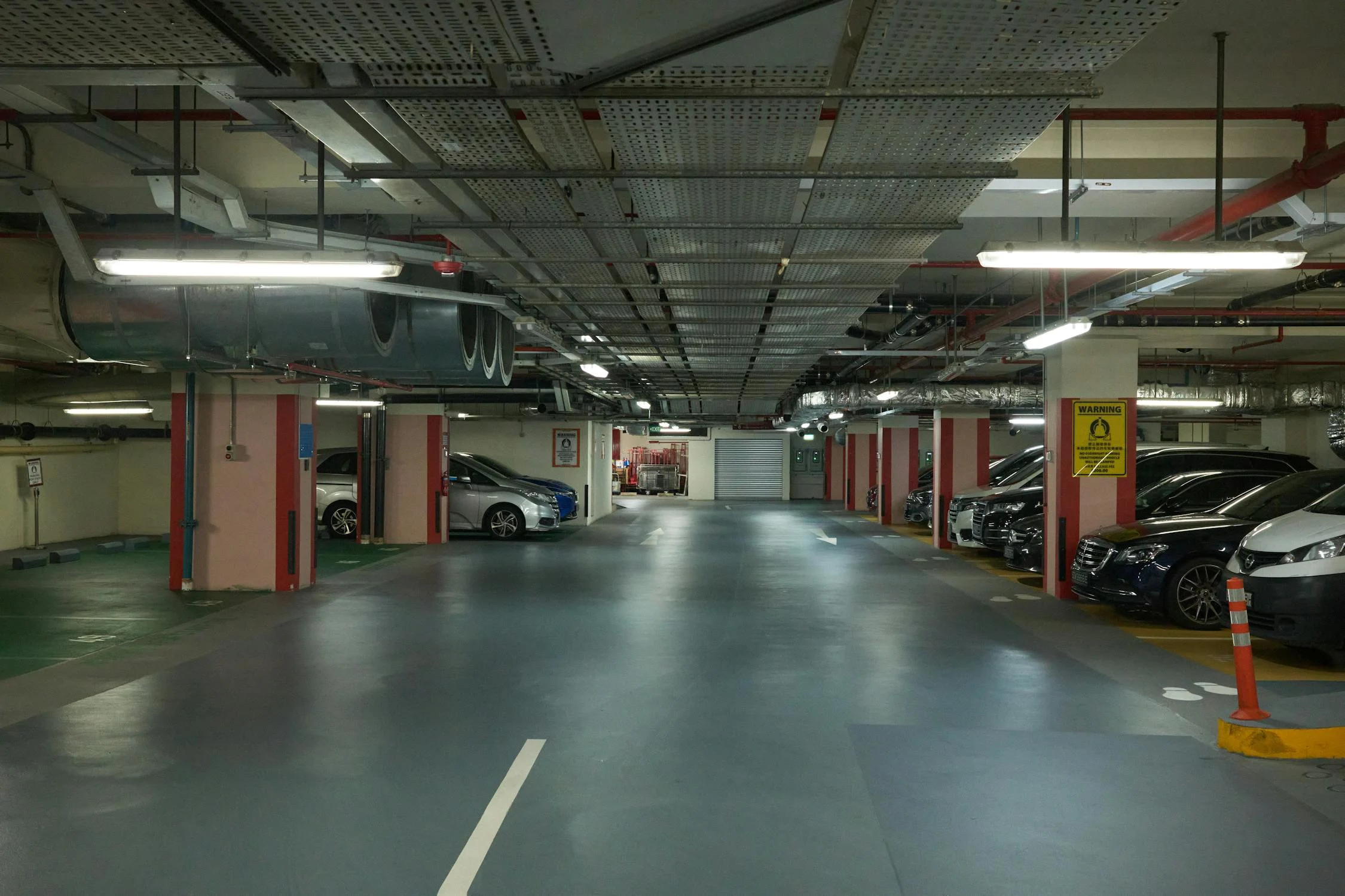 Mobilizare în Constanța, pentru găsirea unui copil de 13 ani: Cerea mâncare, în parcarea unui mall, pentru a le găti celor patru frați, pe care îi crește cu bunica, spun mămicile pe grupurile de socializare