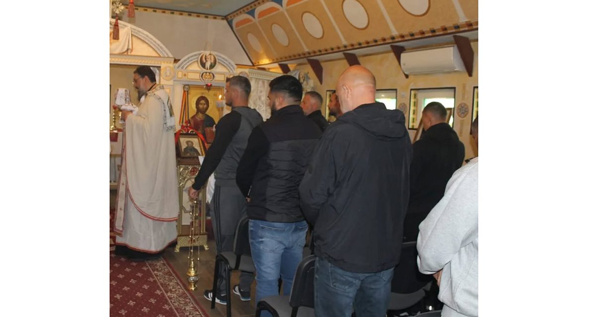 FOTO Deținuții de la Penitenciarul Constanța Poarta Albă au sărbătorit hramul Capelei Sfântul Varvar Tâlharul