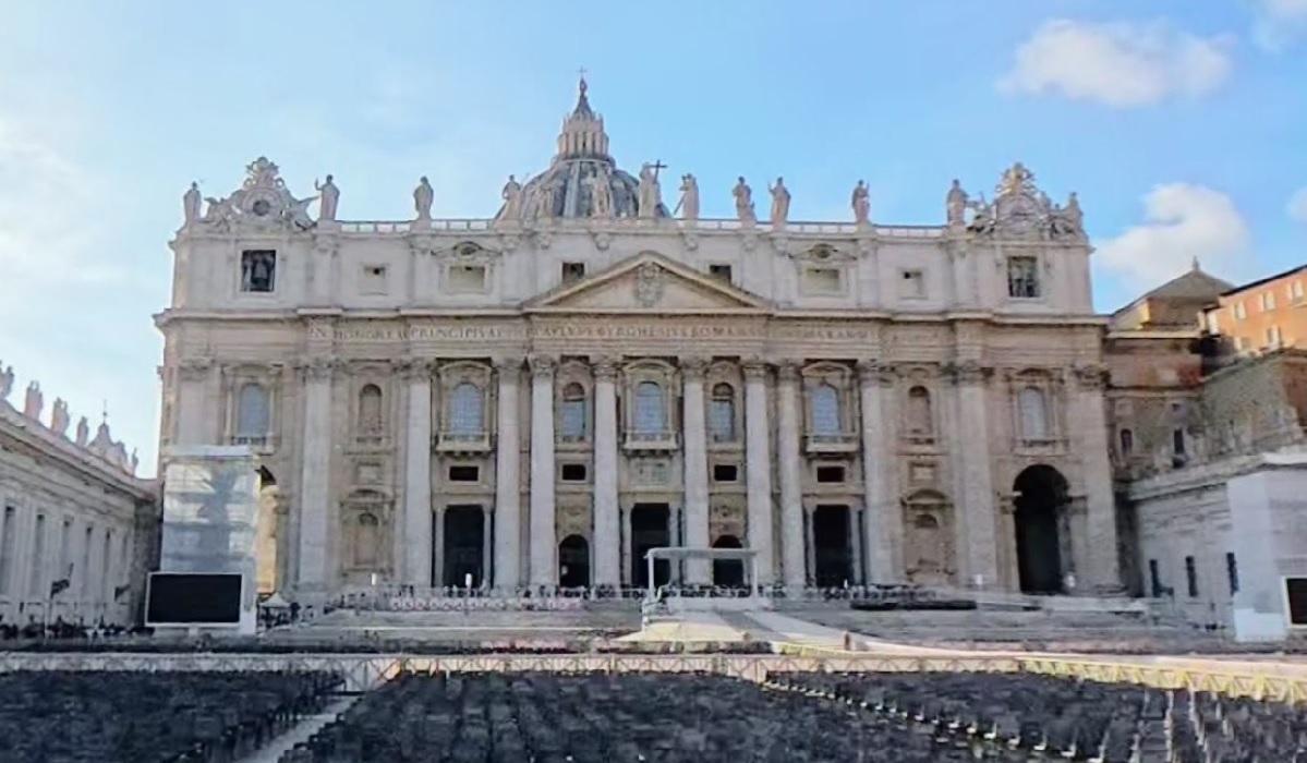 Cardinalii s-au reunit în conclav: Fum negru la Vatican. Noul Suveran Pontif nu a fost ales!
