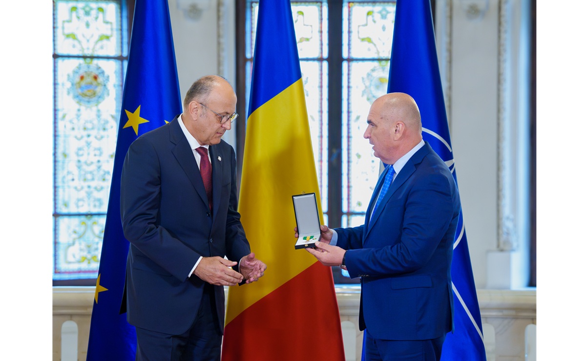 Dan Șucu, decorat de președintele interimar Ilie Bolojan pentru contribuția la dezvoltarea mediului de afaceri și dialogul social