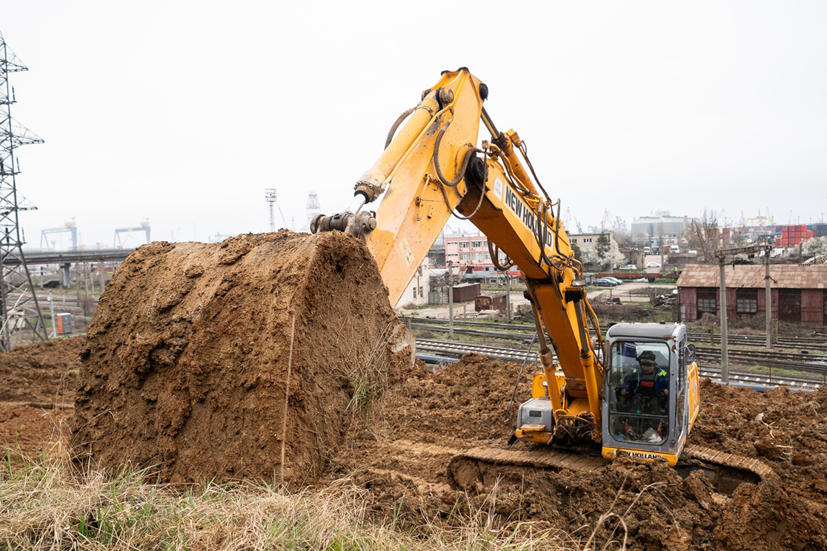 FOTO VIDEO Gardul de incintă al Portului Constanța, distrus de alunecările de teren: Lucrările de stabilizare depășesc 1,7 de milioane de euro