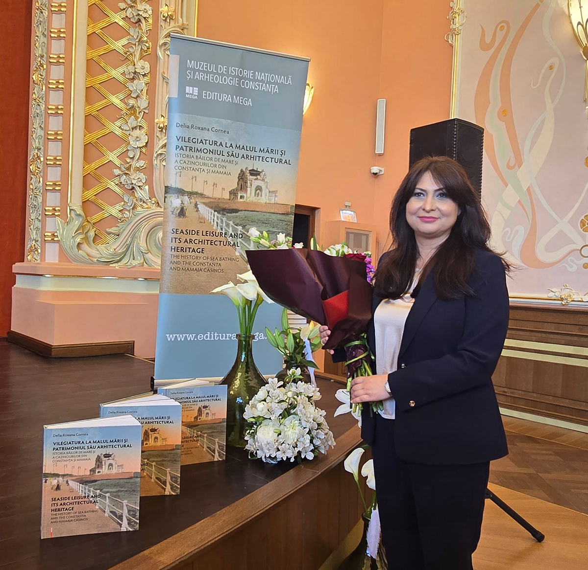 FOTO VIDEO Delia Roxana Cornea, directorul MINAC, lansează cartea intitulată Vilegiatura la malul mării și patrimoniul său arhitectural, Istoria băilor de mare și a cazinourilor din Constanța și Mamaia