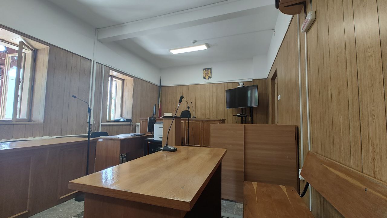 Cum s-au descurcat judecătorii și procurorii stagiari din Constanța, Medgidia, Mangalia, Tulcea, Babadag și Măcin la probele scrise de la examenul de capacitate