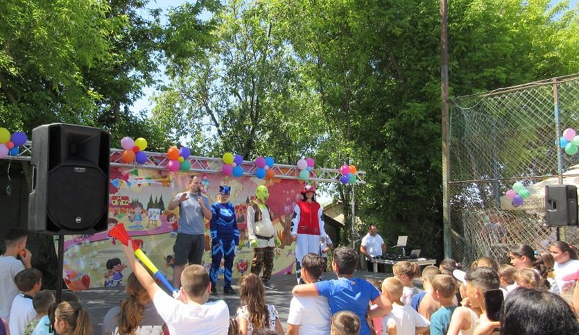 Primăria Nicolae Bălcescu oferă copiilor din ambele sate ale comunei o petrecere de 1 iunie