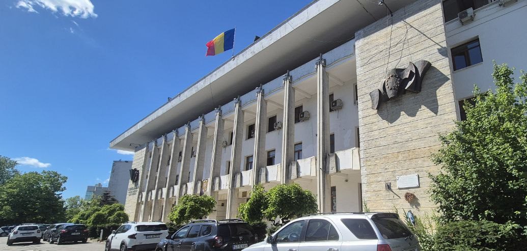 Șeful DSU, la Constanța, după explozia dronei marine: Ce a transmis Raed Arafat înainte de ședința de la Prefectură