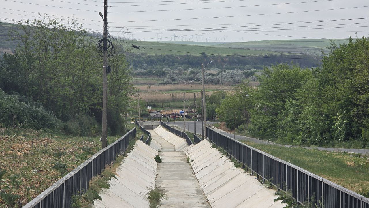 FOTO Primăria Saligny a finalizat unul dintre proiectele de construire de șanturi colectoare a apelor pluviale