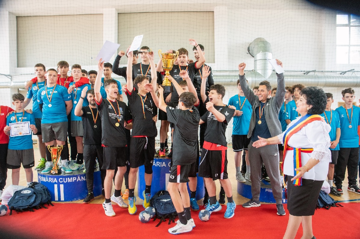 FOTO Echipa Școlii Gimnaziale Lucian Grigorescu din Medgidia, campioană națională la handbal gimnaziu băieți în cadrul ONSS 2025
