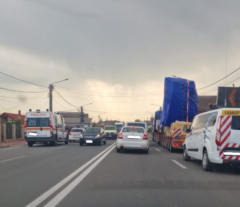 Accident GRAV între Constanța și Valu lui Traian! O mașină a intrat în parapet