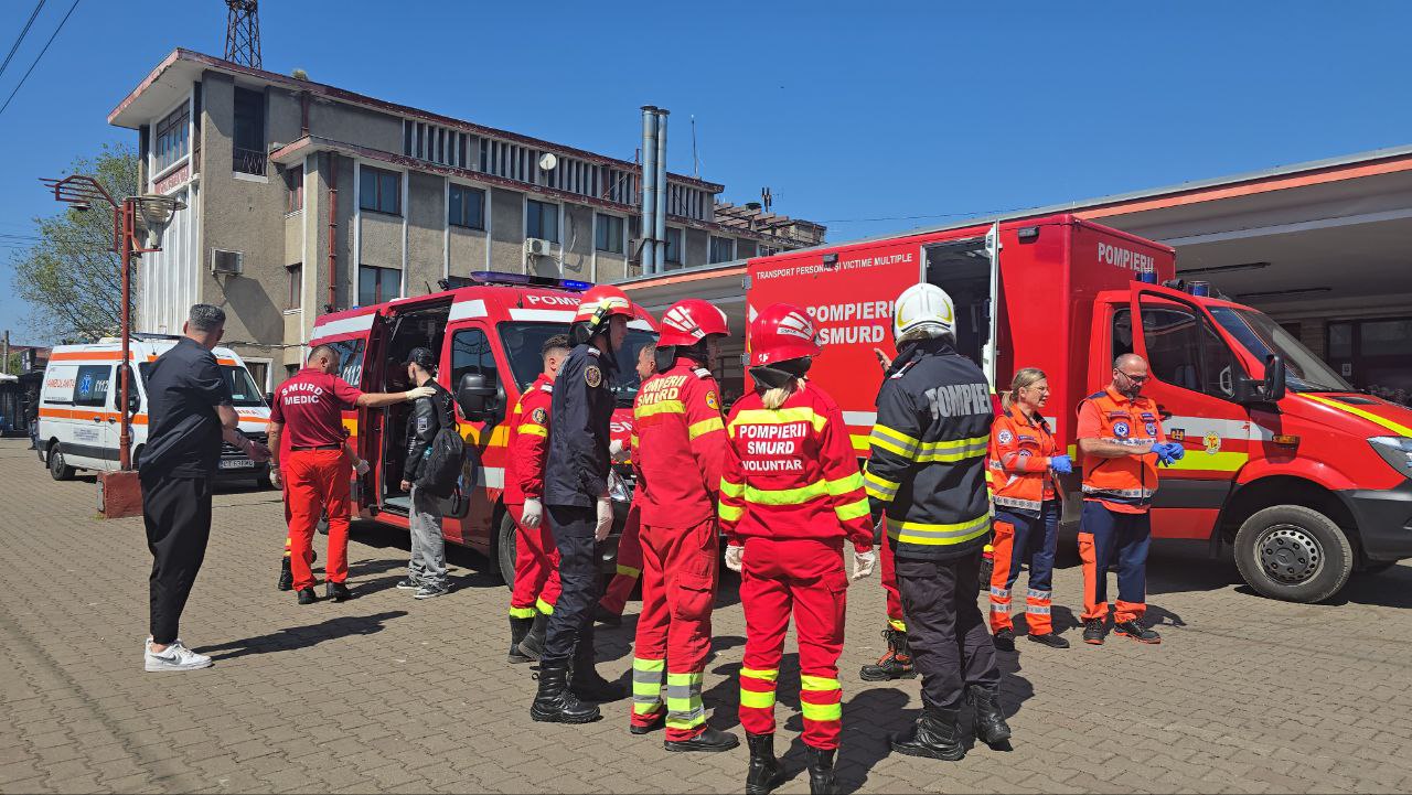 FOTO VIDEO Accident grav în Gara Constanța: Șapte victime transportate la spital, alte zeci evaluate de cadrele medicale