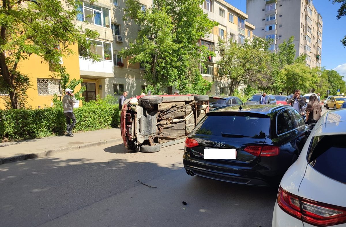 Constanța: șofer beat implicat într-un accident pe strada Tulcei. Vezi cum s-a întâmplat
