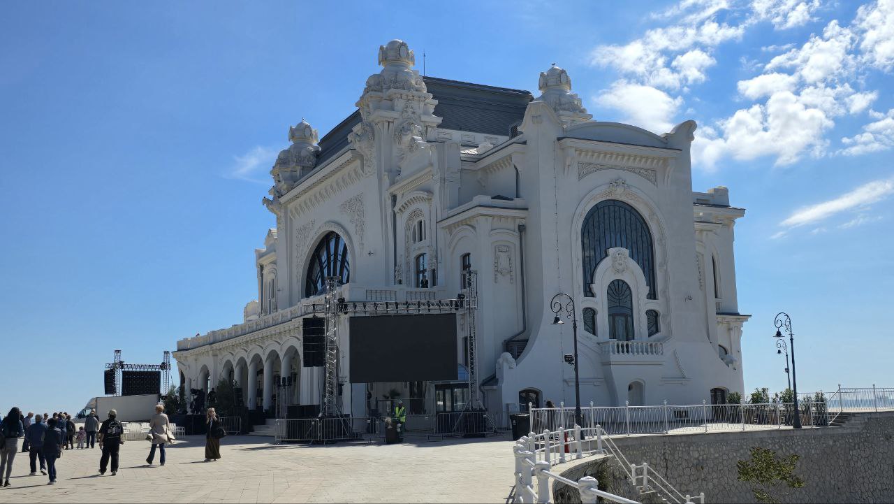 FOTO VIDEO Ziua mult așteptată: Cazinoul din Constanța își redeschide porțile pentru public. Emoții intense pe faleza orașului