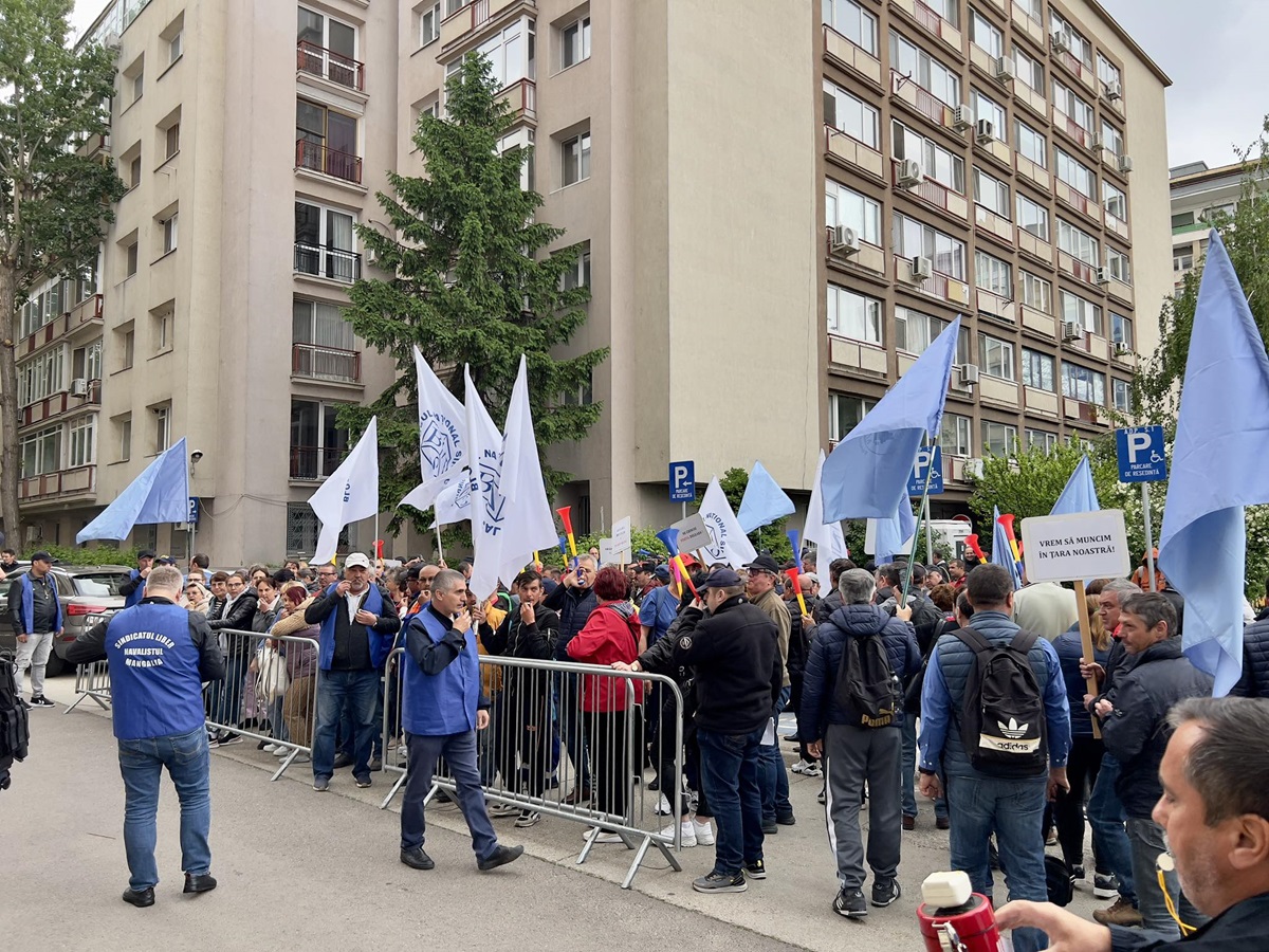 Damen sindicaliști protest Guvern Sindicatul Lber Navigatorul Șantierul Mangalia