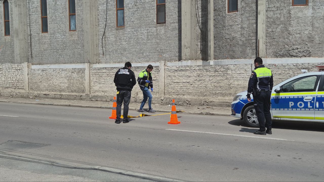 FOTO VIDEO ALERTĂ la Constanța: O persoană a CĂZUT de pe acoperișul Bisericii Sfântul Nectarie din cartierul Medeea