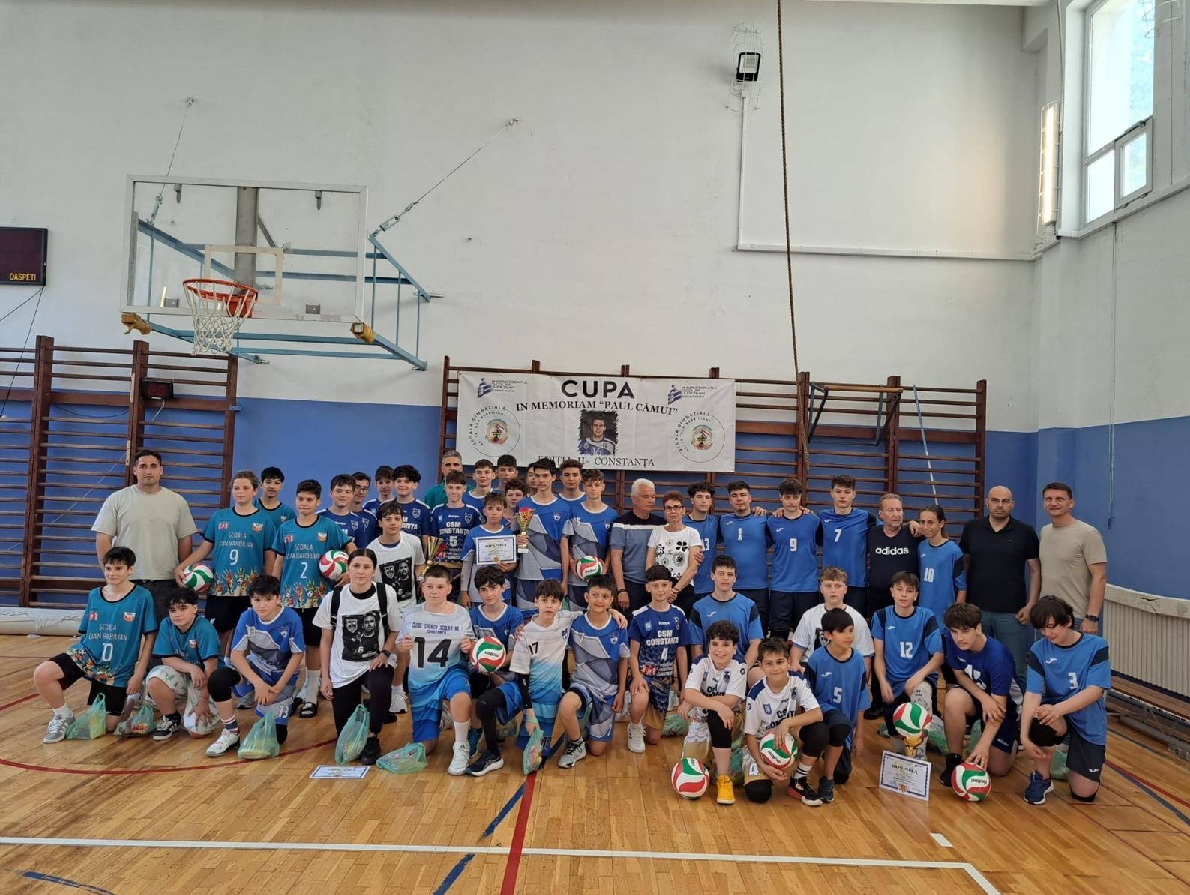 Echipa de volei de la Școala Gimnazială nr. 12 B.P. Hasdeu Constanța, campioană la Memorialul Paul Cămui