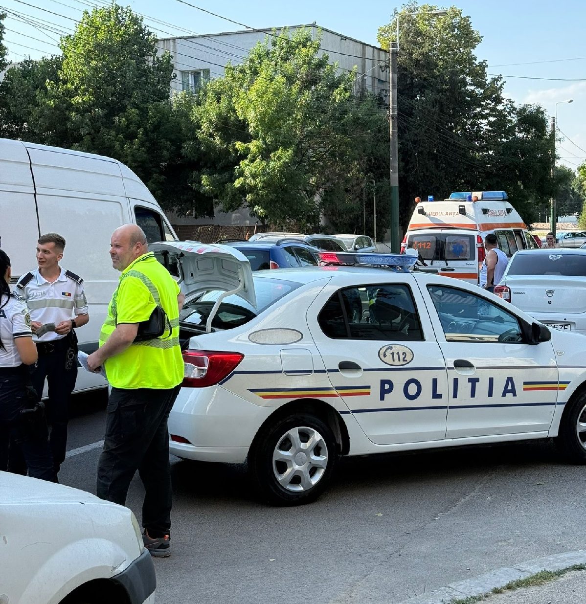 Accident rutier în Constanța: o minoră a fost lovită de un automobil în timp ce traversa Șoseaua Mangaliei