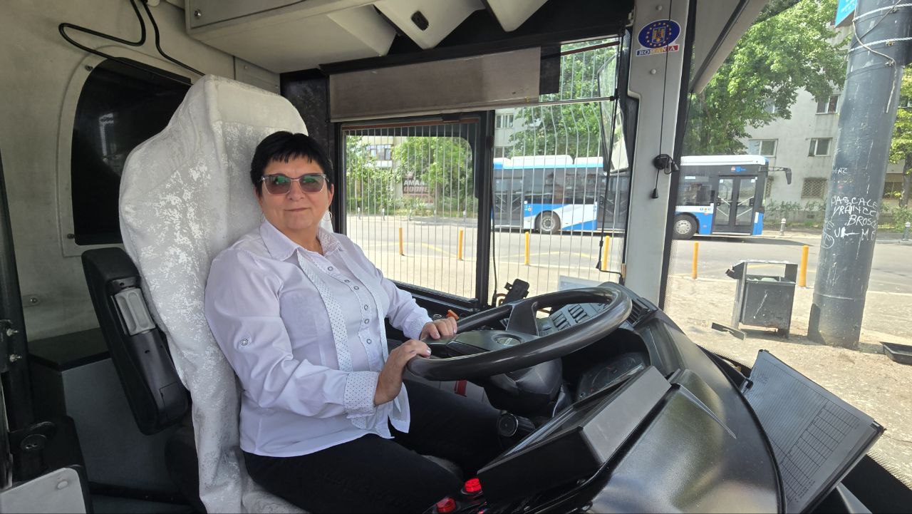 Georgeta Oprea, șoferiță la CT BUS, despre secretele meseriei: Pasiunea învinge toate problemele din trafic, aici e secretul!