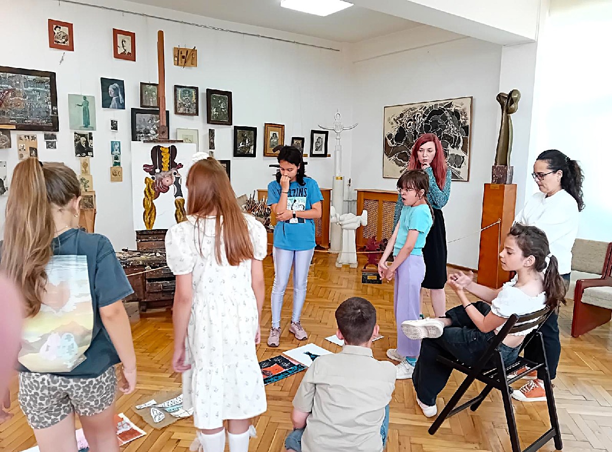 Creativitate la Muzeul de Artă Constanța: atelier pentru copii în cadrul expoziției intitulate 60. Repere și orizonturi