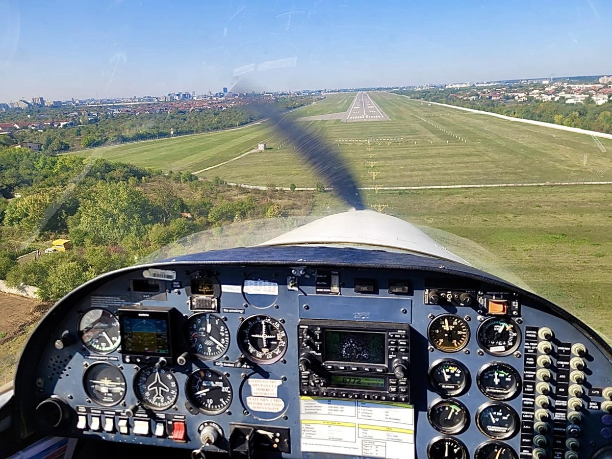Alertă aviatică pe Aeroportul Tuzla! Au fost trimiși pompierii și ambulanța pentru urgențe GRAVE