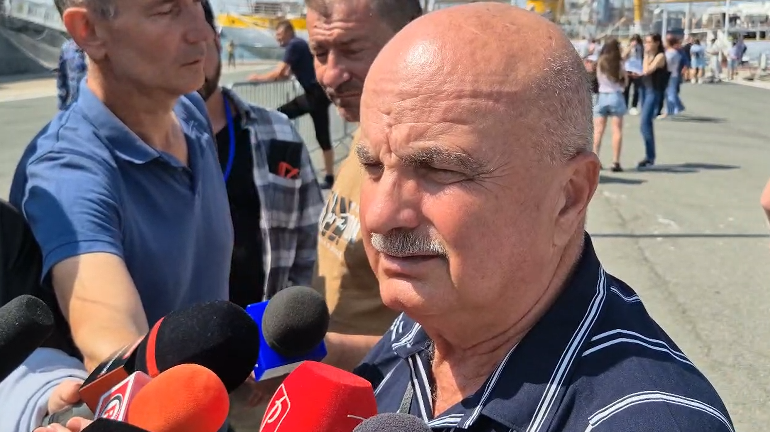 VIDEO Unchiul marinarului dispărut acuză: A fost umilit, amenințat, lăsat nemâncat. N-avea cum să se sinucidă. A fost ucis