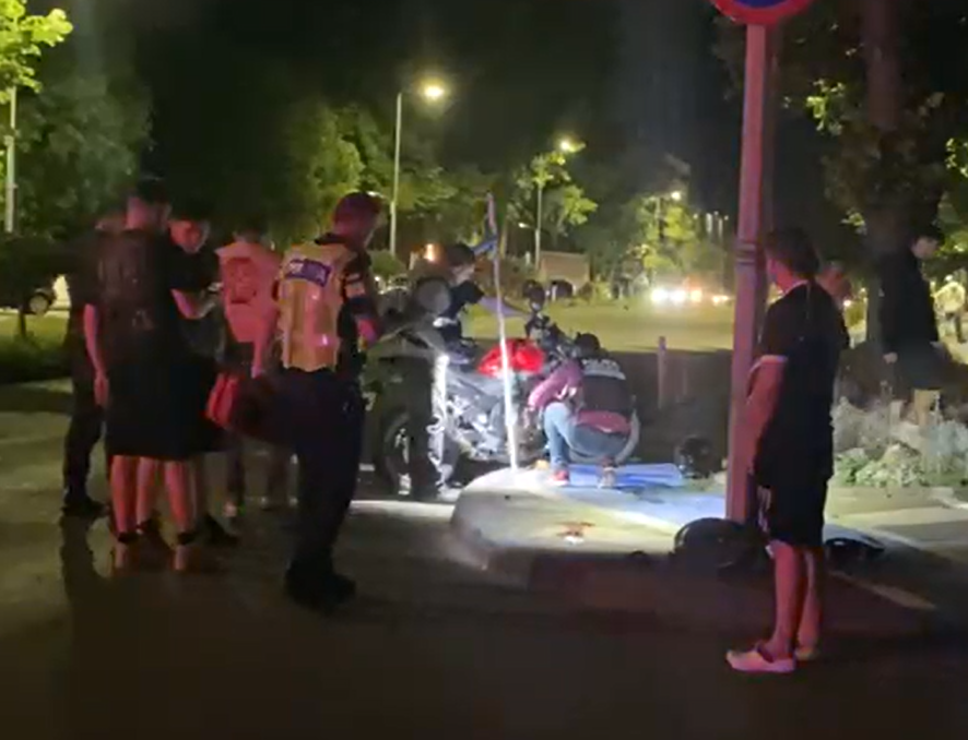 VIDEO Un pieton a fost lovit de o motocicletă, pe bulevardul Mamaia din Constanța
