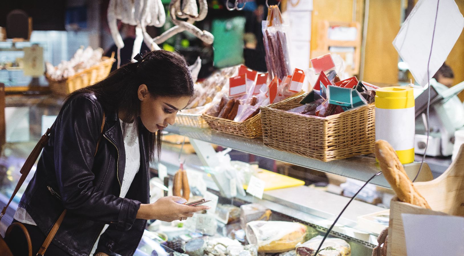 Plafonarea prețurilor la alimentele de bază, prelungită până la 30 septembrie 2025