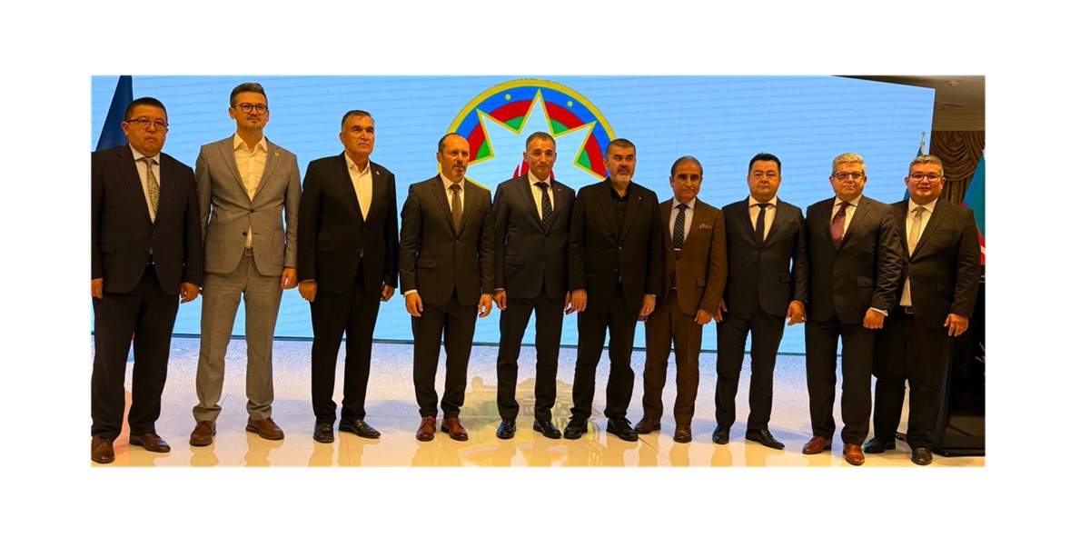 FOTO Gelil Eserghep, președintele UDTTMR, și deputatul Varol Amet, prezenți la recepția oferită de Ziua Independenței Republicii Azerbaidjan