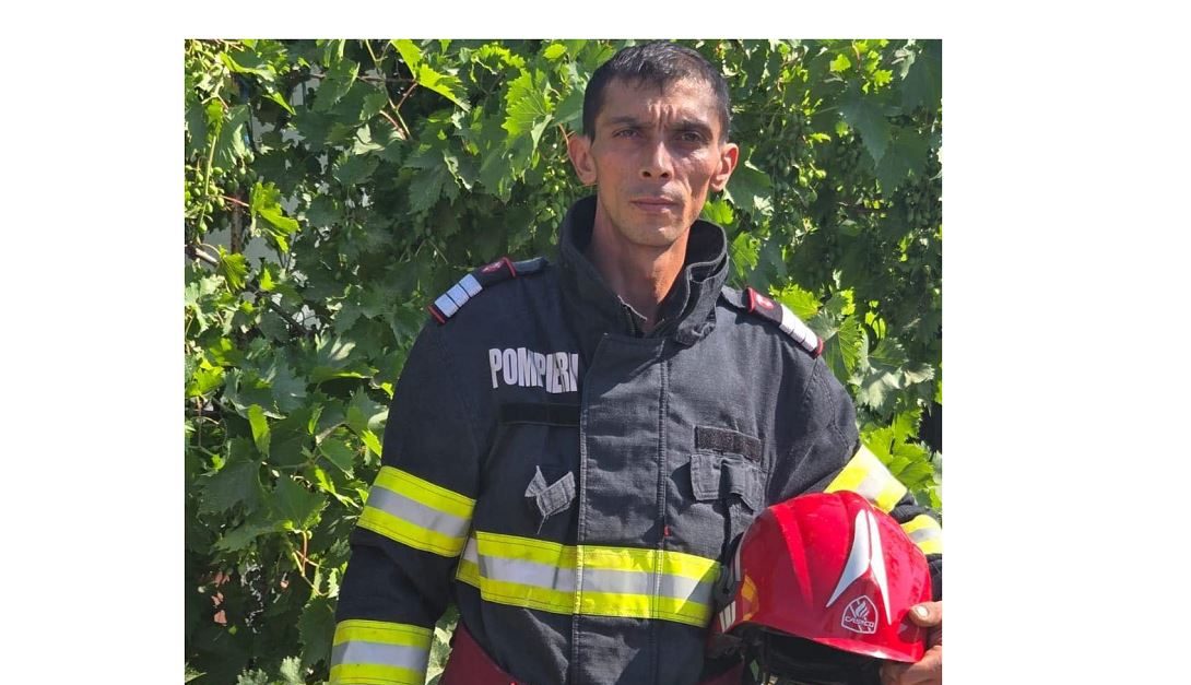 Erou în uniformă: Un bărbat prăbușit pe șosea a fost salvat de pompierul constănțean Alexandru Noru