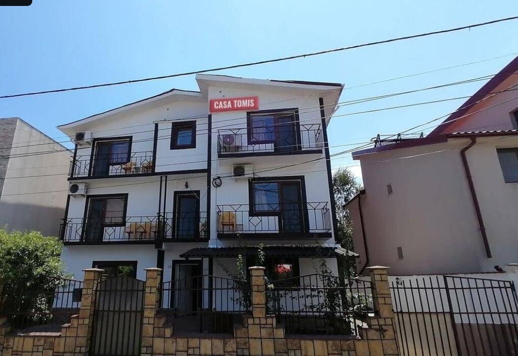 O vilă turistică, clasificată la 2 stele, este scoasă la vânzare în Eforie Nord: vezi cât costă și ce oferă proprietatea