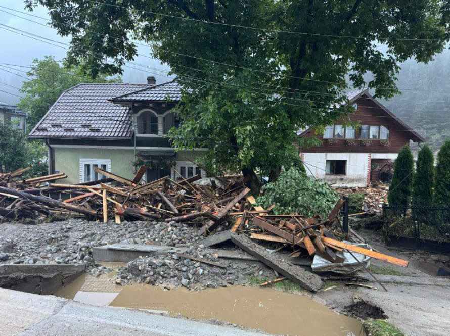 Colectă de urgență la Biserica Nașterea Maicii Domnului din Murfatlar pentru sinistrații din Suceava și Neamț