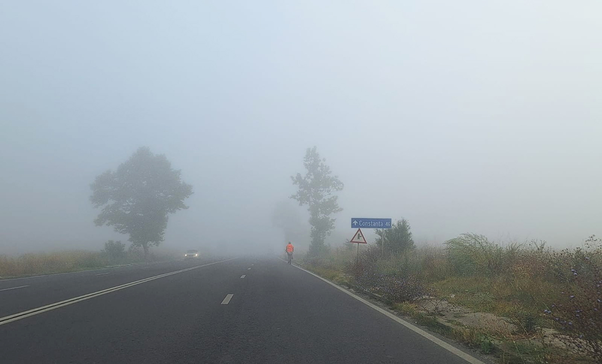 Cod Galben de ceață în județele Constanța și Tulcea. Vizibilitate redusă sub 200 de metri. Vezi până la ce oră e valabil avertizarea