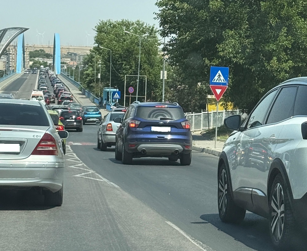FOTO Municipiul Medgidia, BLOCAT total din cauza traficului deviat de pe Autostrada A2