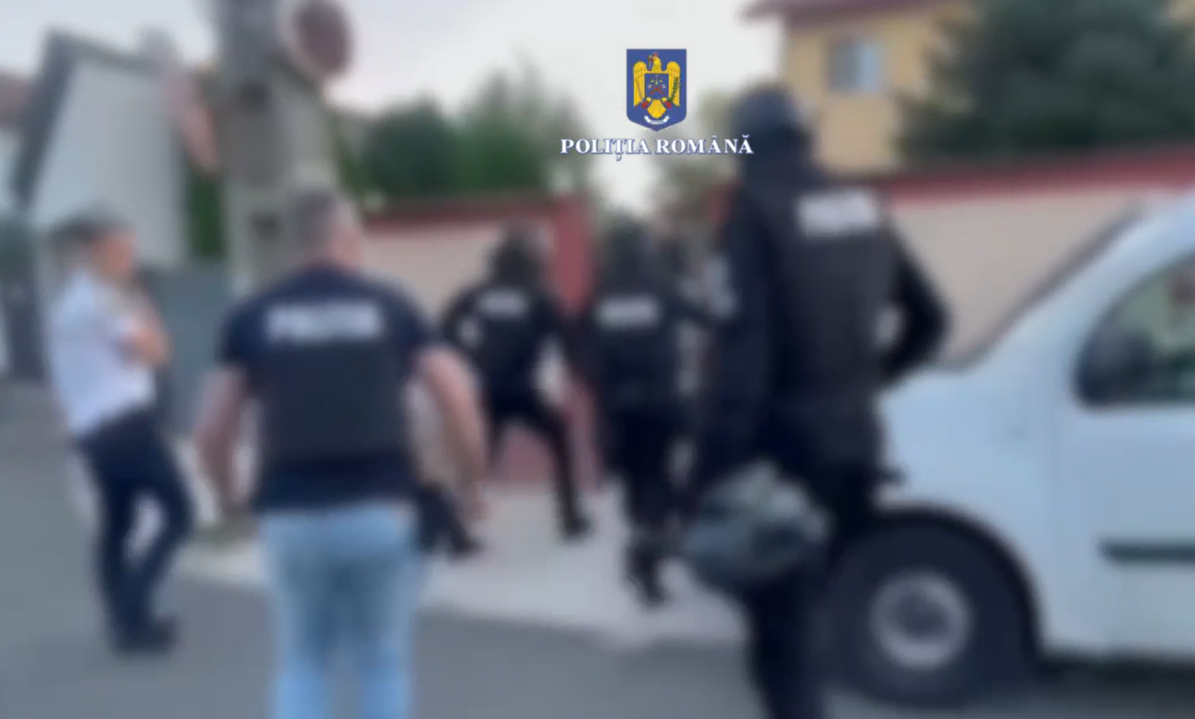 Percheziții de amploare pentru prinderea bărbaților care au bătut două persoane în parcările a două mall-uri din Constanța