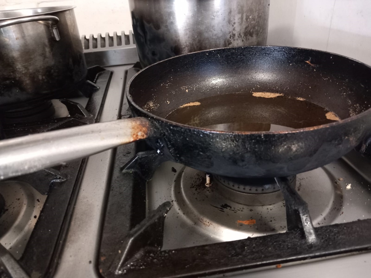 FOTO VIDEO ANPC, noi controale pe litoral! Produse alimentare expirate, puse la vânzare. Iată ce alte nereguli au mai fost descoperite