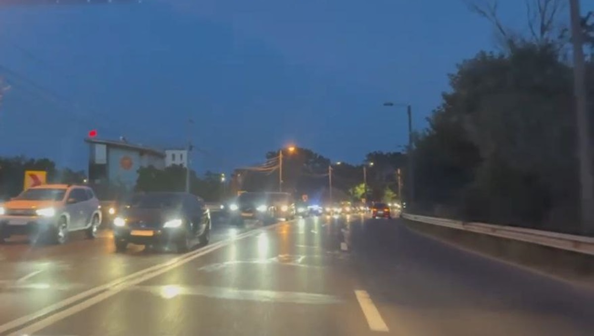VIDEO Trafic de COȘMAR între Eforie Nord și Sud: mai mult se stă decât se circulă