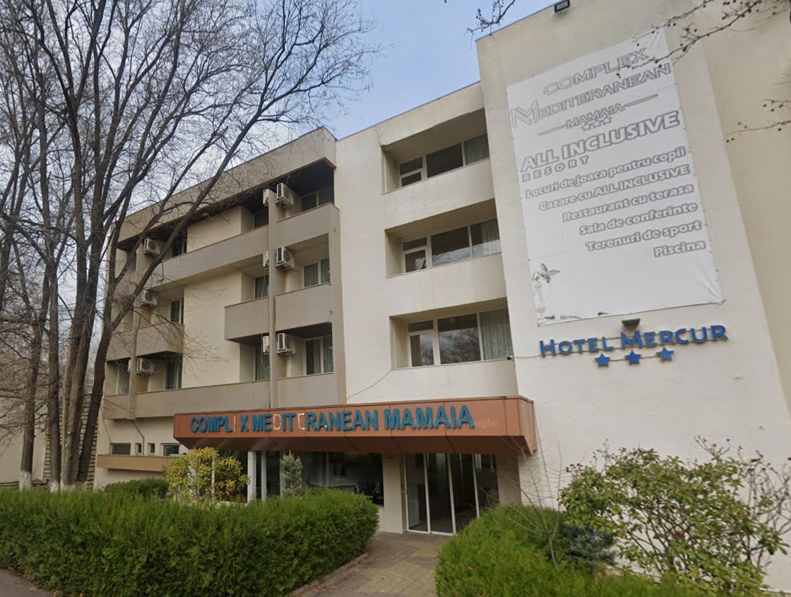 Un renumit complex hotelier din Mamaia este scos la vânzare pentru aproape 12 milioane de euro: două hoteluri, o vilă și un restaurant cu 800 de locuri
