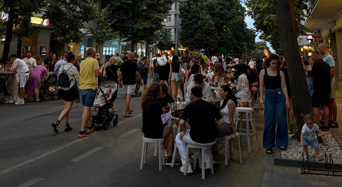 Atenție, restricții de circulație în Constanța: zona Capitol și Miga de pe bulevardul Tomis devine pietonală în acest weekend