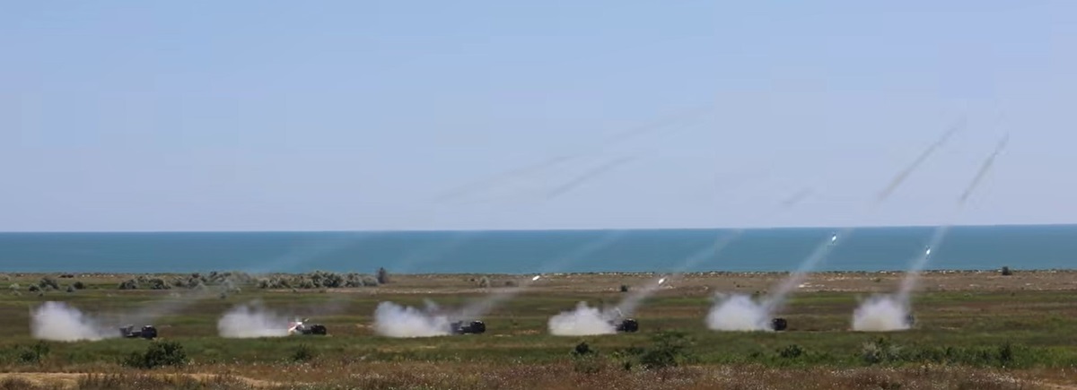 VIDEO Constănțeni, NU vă panicați: Sunt anunțate trageri reale, în poligonul Capu Midia! Vom vedea tehnică militară pe drumurile din județ
