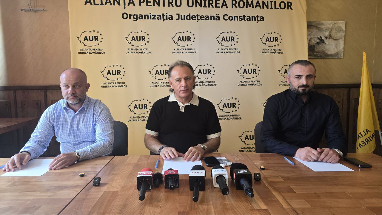 LIVE FOTO VIDEO Senatorul Nicolae Vlahu și deputații Mohammad Murad și Cosmin Hristu, parlamentarii AUR Constanța, precizări de ultim moment despre măsurile de austeritate