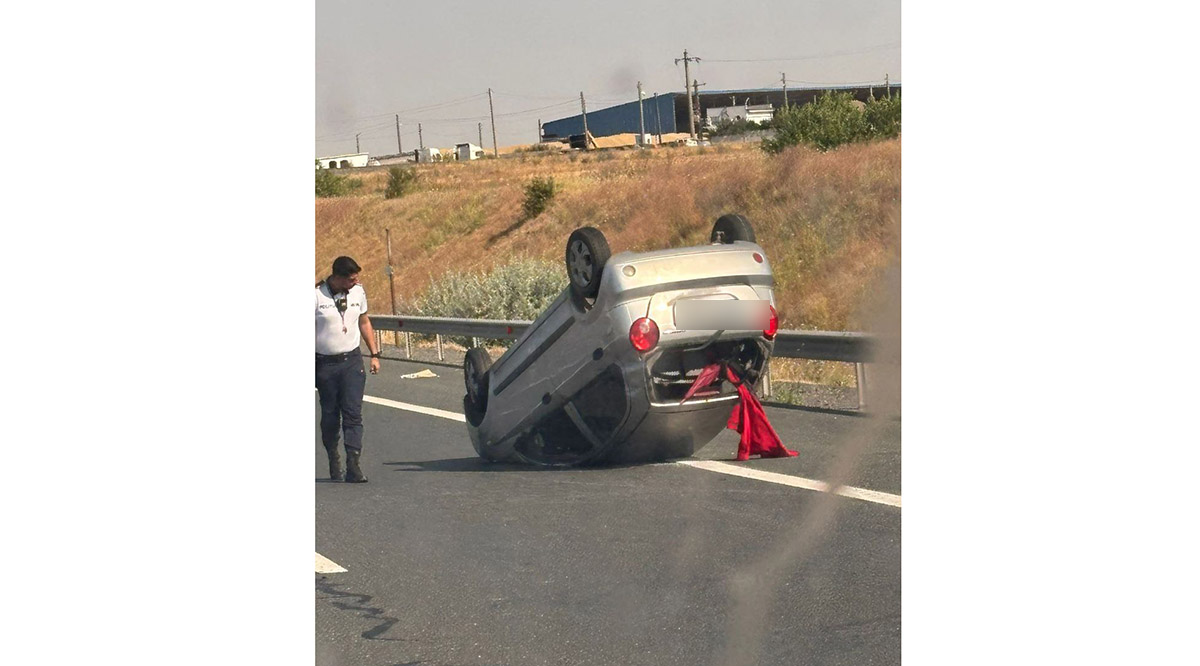 Autoturism RĂSTURNAT pe Autostrada A2, în zona Murfatlar: Intervin pompierii