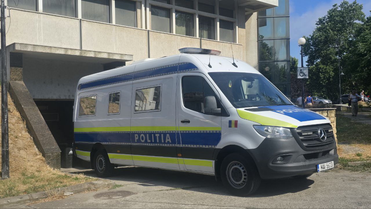 ȘAPTE tineri din Constanța, ARESTAȚI în prag de seară, la cererea DIICOT. Un bărbat din Medgidia, sub control judiciar