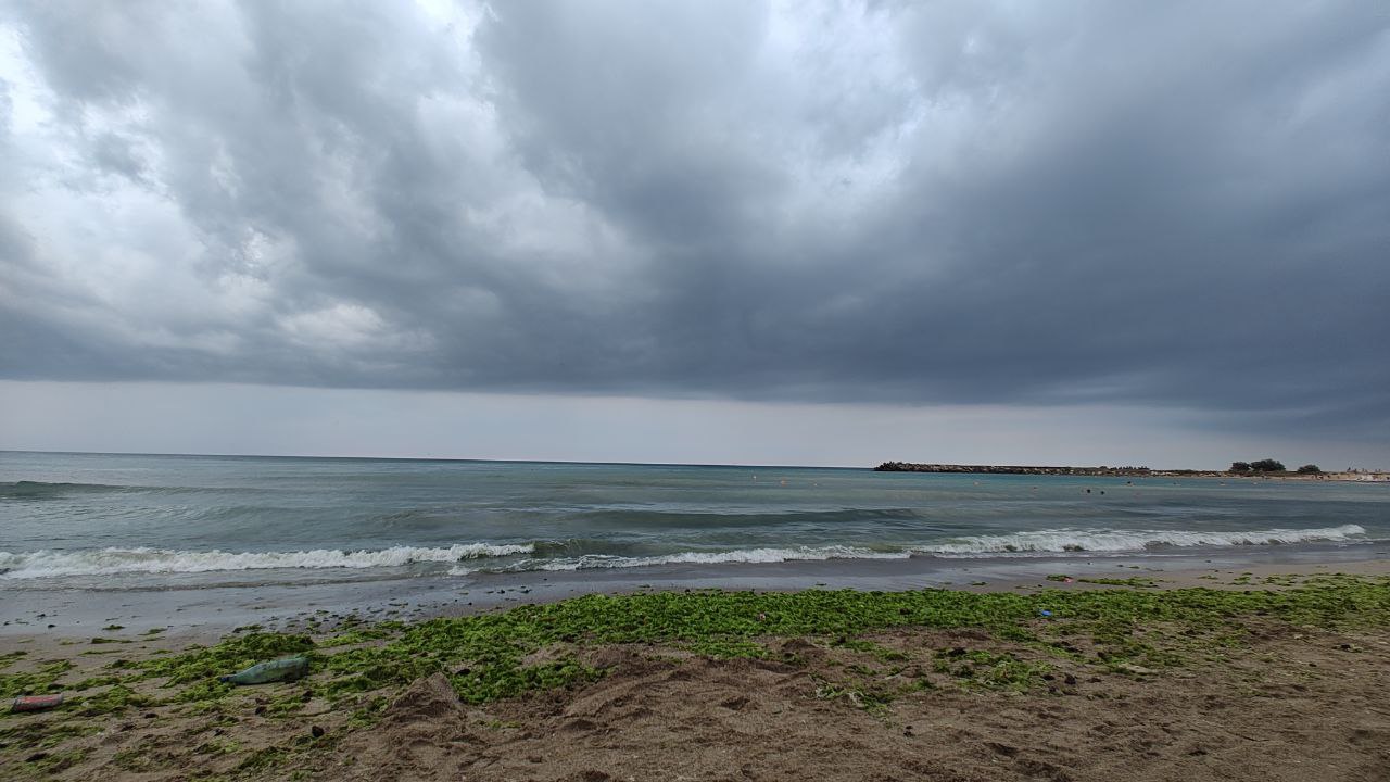 Cod galben de vijelii și furtuni în Dobrogea și cea mai mare parte a țării. Vor fi rafale de peste 80 km/h și grindină