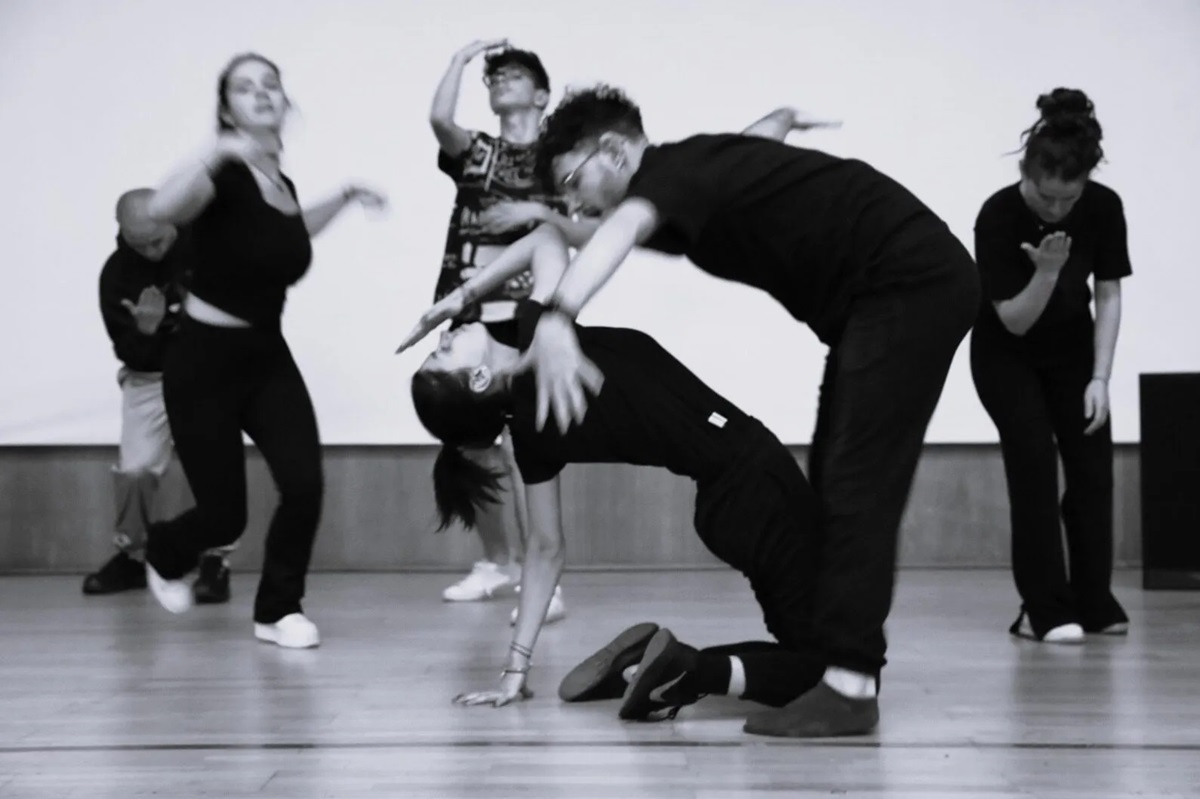 FOTO Spectacolul inedit 3 D.A.R.E. Teatru-Dans în Limba Semnelor, la Teatrul de Stat Constanța, în cadrul Stagiunii Estivale a Artelor Spectacolului SEAS 2025