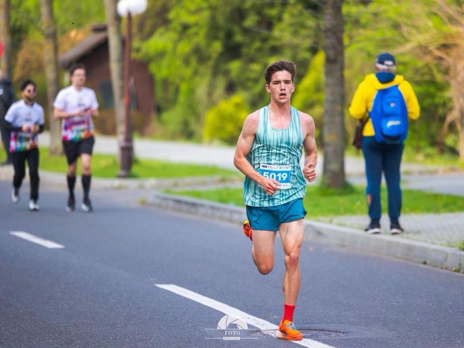 Constănțeanul Carol Popa, campion european la duatlon, inclus în campania 100 de tineri pentru dezvoltarea României