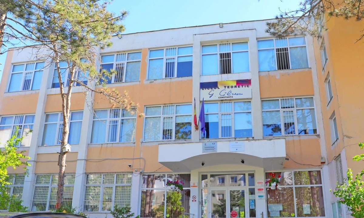 FOTO Liceul Teoretic George Călinescu din Constanța se transformă: lucrările de modernizare avansează
