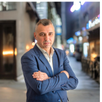 Muște în UPU Mangalia! Paul Foleanu: Muștele se asează pe fecale, managerul spitalului să își facă treaba, cât își mai exercită mandatul. În Mangalia s-a făcut dezinsecție
