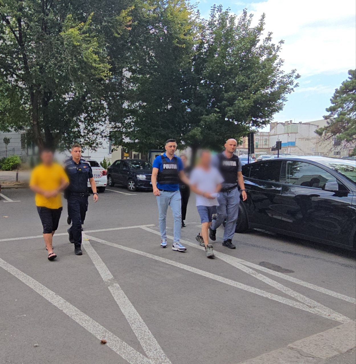 VIDEO UPDATE Constanța: au fost arestați bărbații suspectați că au înjunghiat două persoane într-un bar din Tomis Nord